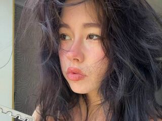 camwhore fingering shaved pussy YolondaGarand