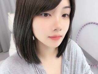 camgirl playing with vibrator ZoeViva