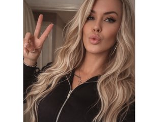 NaughtyLeahUK
